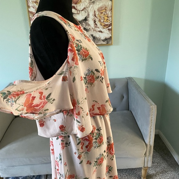 Floral Cold Shoulder MIDI Dress - Picture 5 of 15